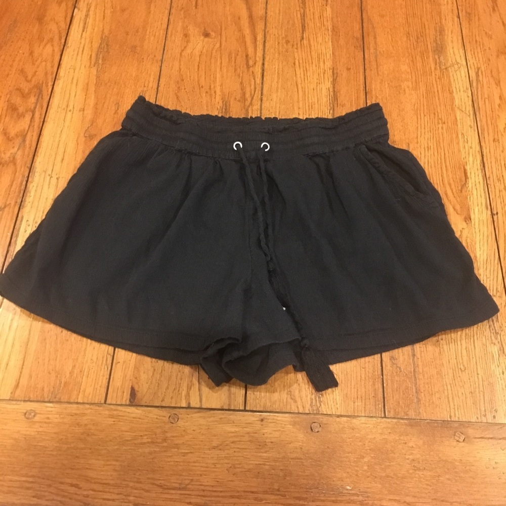 Aerie XS black pull on linen short with pockets